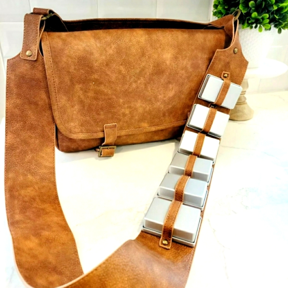 NEW Star Wars Galaxy's Edge Chewbacca Bag Amunition Messenger Bag Disney Parks